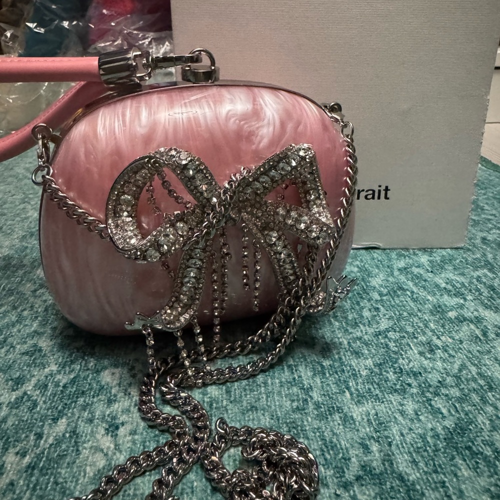 Self-portrait Bow Crystal-embellished Pearlescent Clutch - Pink